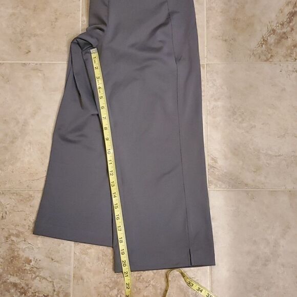 Under Armour gray cropped women's pants - Picture 7 of 7